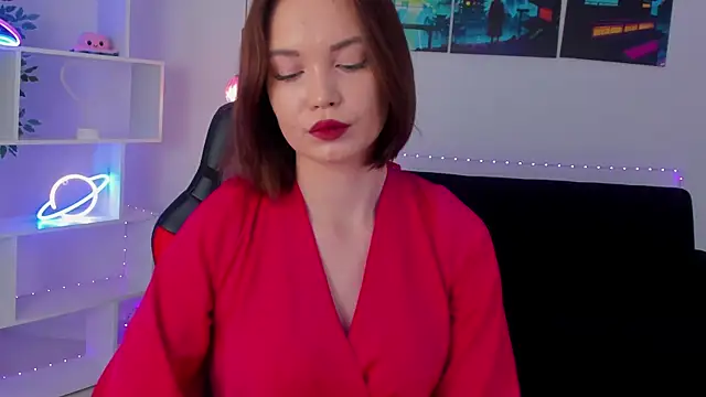 KiraHolli online show from 12.01.25