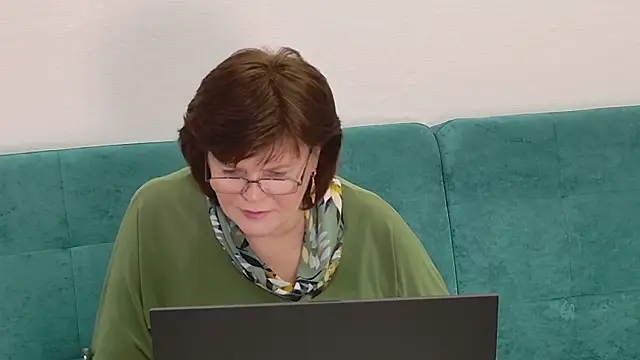 Sandra Sunrise online show from 12.14.25