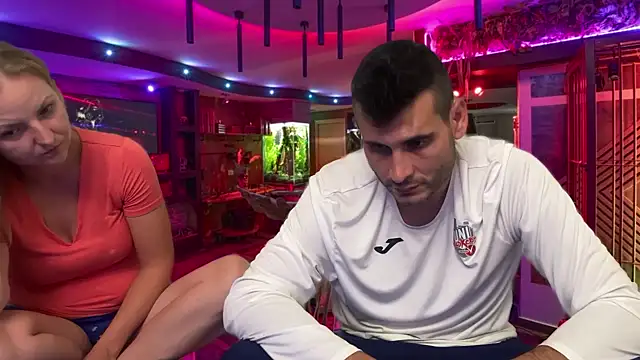 hornycouplefuck12 online show from 10.16.25