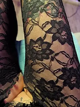 sarahpearlx online show from 04.15.26