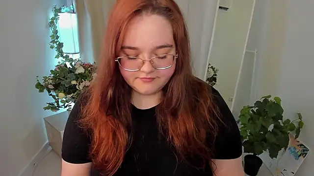 Snapshot of Neko_Moor chatting on 09.17.25 Neko Moor online show from 09.17.25