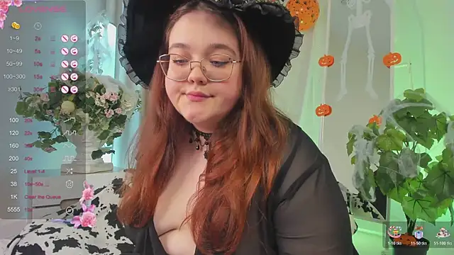 Snapshot of Neko_Moor chatting on 10.30.25 Neko Moor online show from 10.30.25