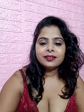 Snapshot of horny_ria123 chatting on 10.08.25 horny ria123 online show from 10.08.25