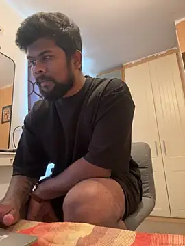 Snapshot of CrazyShashank chatting on 09.28.25 CrazyShashank online show from 09.28.25