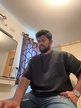 Snapshot of CrazyShashank chatting on 09.29.25 CrazyShashank online show from 09.29.25