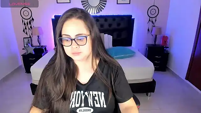 Snapshot of LolaVillalobos chatting on 07.03.26 LolaVillalobos online show from 07.03.26