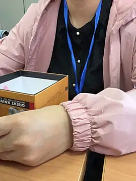 PhuongNhi21 online show from 10.22.25