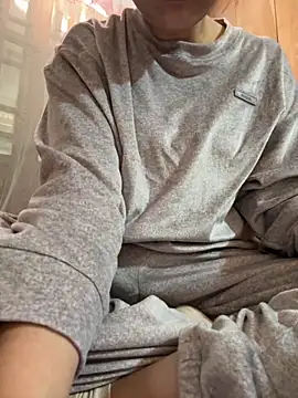 PhuongNhi21 online show from 11.30.25