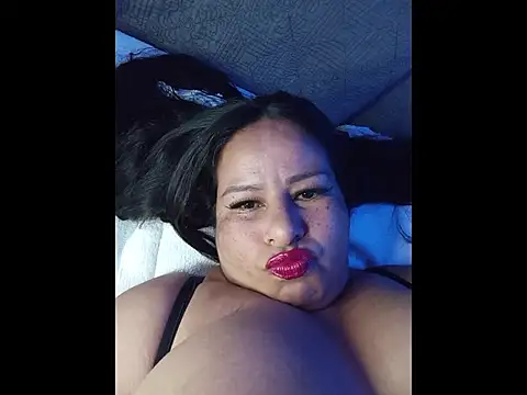 Snapshot of RosenRot07 chatting on 11.05.25 RosenRot07 online show from 11.05.25