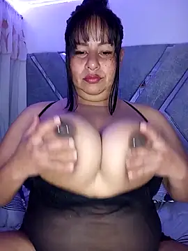 Snapshot of RosenRot07 chatting on 02.14.26 RosenRot07 online show from 02.14.26