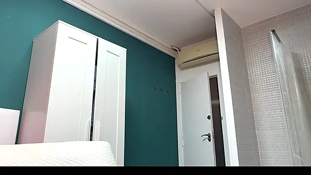 Valeriathonson online show from 11.10.25