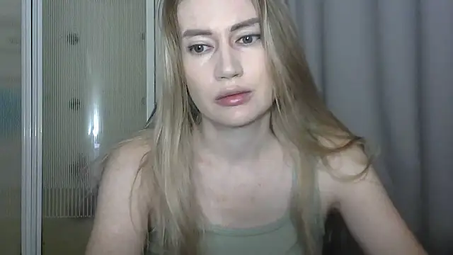 Snapshot of JessFoxxx chatting on 09.10.25 JessFoxxx online show from 09.10.25