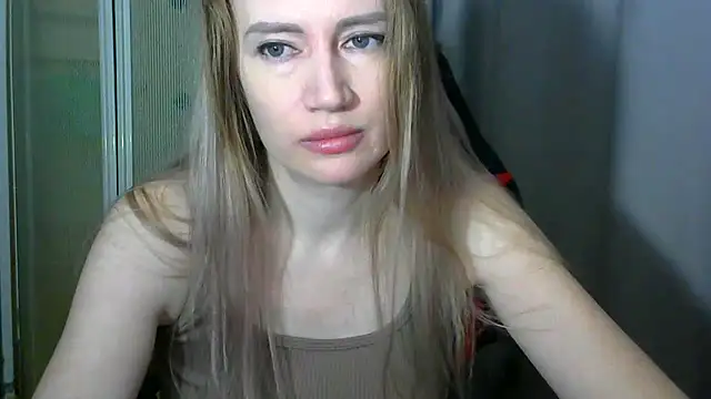 Snapshot of JessFoxxx chatting on 03.20.26 JessFoxxx online show from 03.20.26