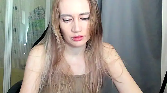 Snapshot of JessFoxxx chatting on 04.11.26 JessFoxxx online show from 04.11.26