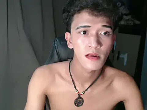 Snapshot of kenbigcockxx chatting on 10.16.25 kenbigcockxx online show from 10.16.25