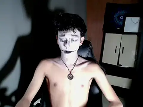 Snapshot of kenbigcockxx chatting on 11.01.25 kenbigcockxx online show from 11.01.25