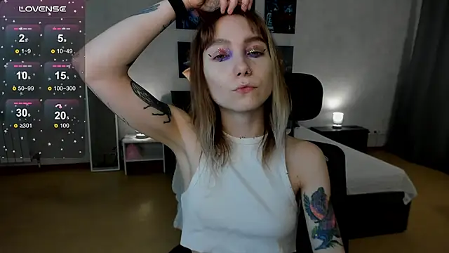 Snapshot of tattoo_art_baby chatting on 11.02.25 tattoo art baby online show from 11.02.25