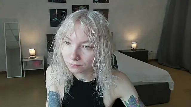 Snapshot of tattoo_art_baby chatting on 12.05.25 tattoo art baby online show from 12.05.25