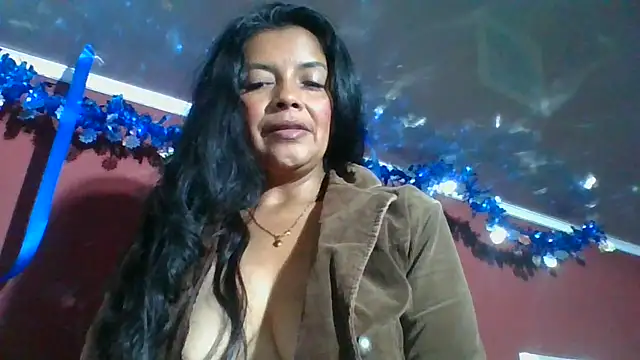 Snapshot of DianaOchoa_ chatting on 12.17.25 DianaOchoa online show from 12.17.25