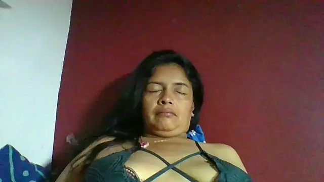 Snapshot of DianaOchoa_ chatting on 04.13.26 DianaOchoa online show from 04.13.26