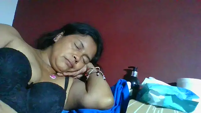 Snapshot of DianaOchoa_ chatting on 04.29.26 DianaOchoa online show from 04.29.26