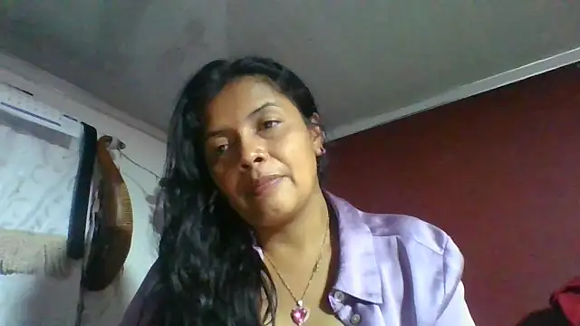Snapshot of DianaOchoa_ chatting on 05.05.26 DianaOchoa online show from 05.05.26