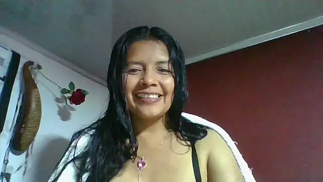 Snapshot of DianaOchoa_ chatting on 05.08.26 DianaOchoa online show from 05.08.26