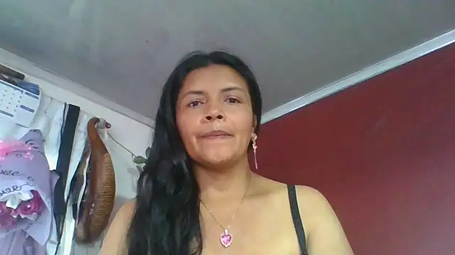 Snapshot of DianaOchoa_ chatting on 05.11.26 DianaOchoa online show from 05.11.26