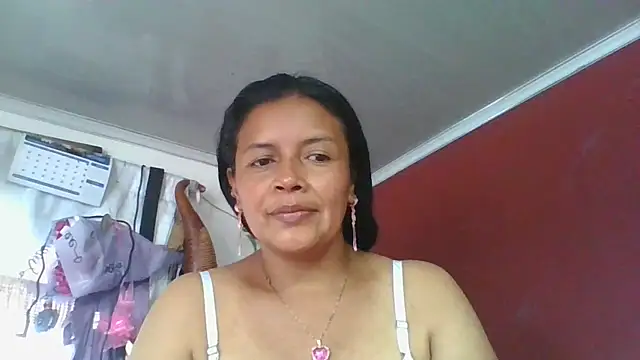 Snapshot of DianaOchoa_ chatting on 05.14.26 DianaOchoa online show from 05.14.26