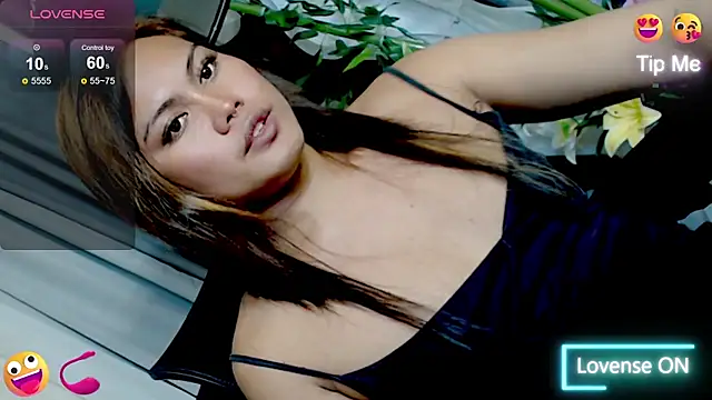 Snapshot of ts_catalheya14 chatting on 10.19.25 ts catalheya14 online show from 10.19.25