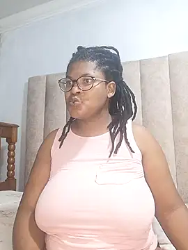 Snapshot of Sexybusty01 chatting on 11.26.25 Sexybusty01 online show from 11.26.25