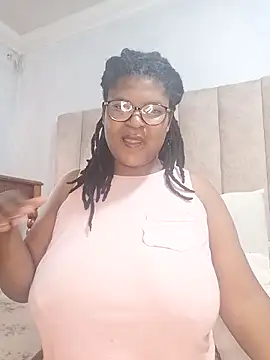 Snapshot of Sexybusty01 chatting on 11.27.25 Sexybusty01 online show from 11.27.25