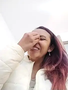 Snapshot of valeriasweet_ chatting on 11.29.25 valeriasweet online show from 11.29.25