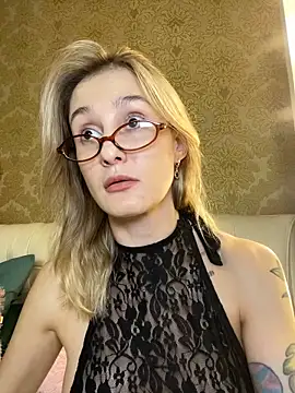 RosieBlossom online show from 11.07.25