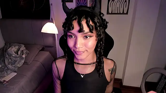 Snapshot of Nati____ chatting on 11.01.25 Nati online show from 11.01.25