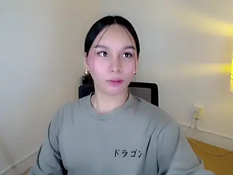 holly tabby online show from 01.07.26