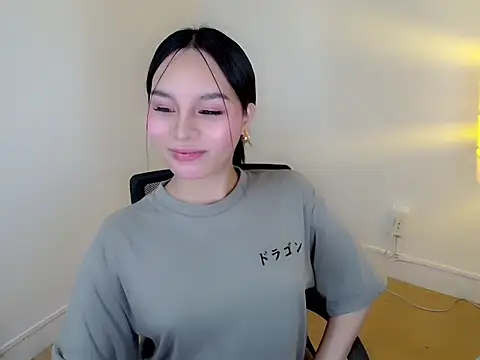 holly tabby online show from 01.12.26