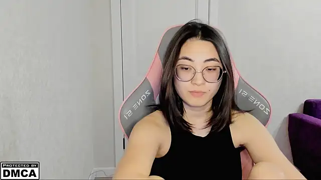 MeilideQian1 online show from 10.22.25