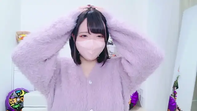 Snapshot of Anzu_xx chatting on 10.29.25 Anzu xx online show from 10.29.25