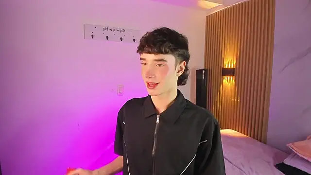 Snapshot of austin_rouse chatting on 02.13.26 austin rouse online show from 02.13.26