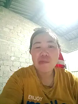 Snapshot of jienrrr chatting on 09.20.25 jienrrr online show from 09.20.25
