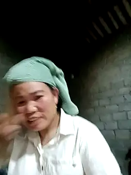 Snapshot of jienrrr chatting on 09.21.25 jienrrr online show from 09.21.25