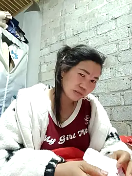 Snapshot of jienrrr chatting on 10.13.25 jienrrr online show from 10.13.25