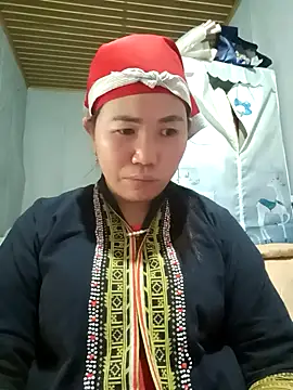 Snapshot of jienrrr chatting on 10.19.25 jienrrr online show from 10.19.25