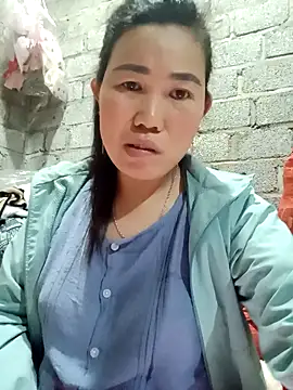 jienrrr online show from 10.25.25