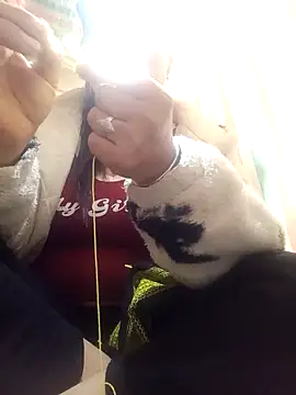 Snapshot of jienrrr chatting on 12.19.25 jienrrr online show from 12.19.25