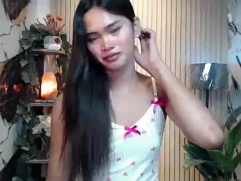 Snapshot of imperfect_zandra chatting on 10.24.25 imperfect zandra online show from 10.24.25