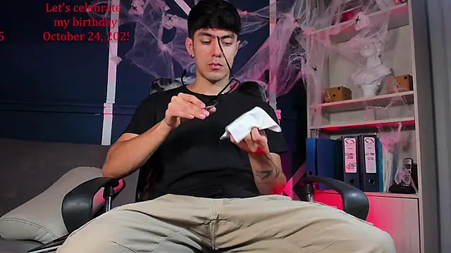 etham wolf  online show from 10.16.25