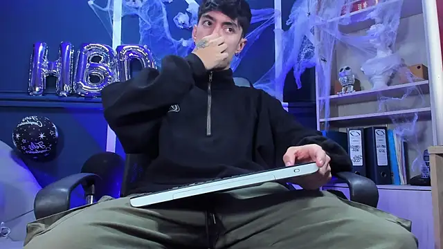 etham wolf  online show from 10.30.25