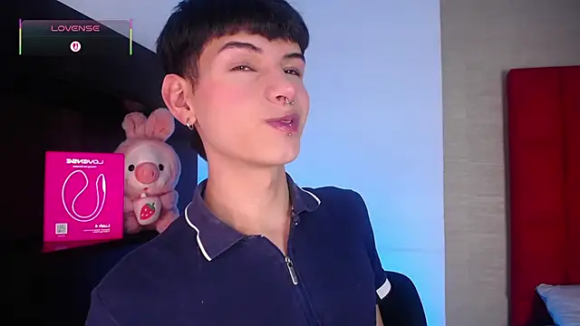 Ezra Storm online show from 01.08.26